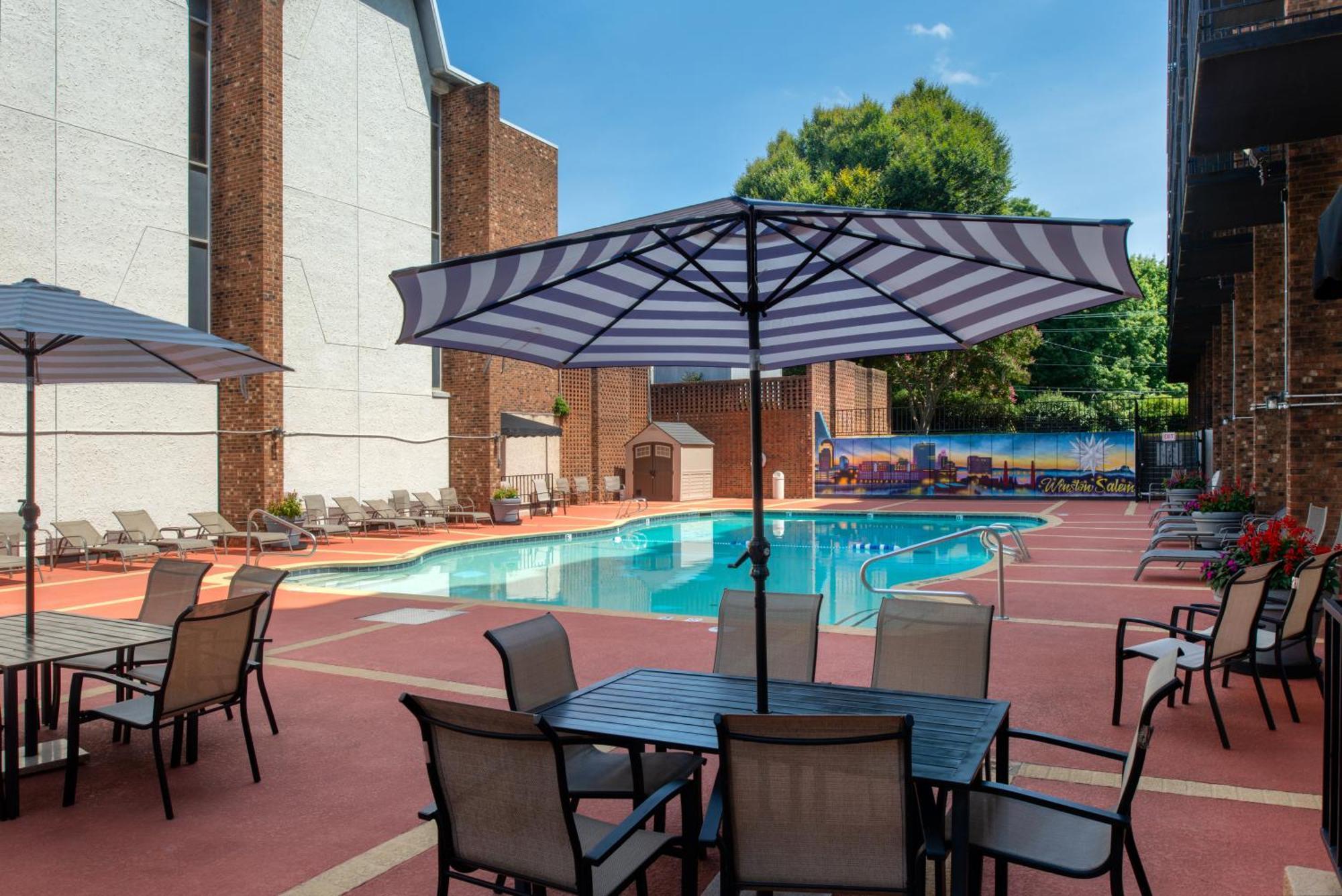 Hawthorne Inn&Conference Center Winston-Salem Extérieur photo